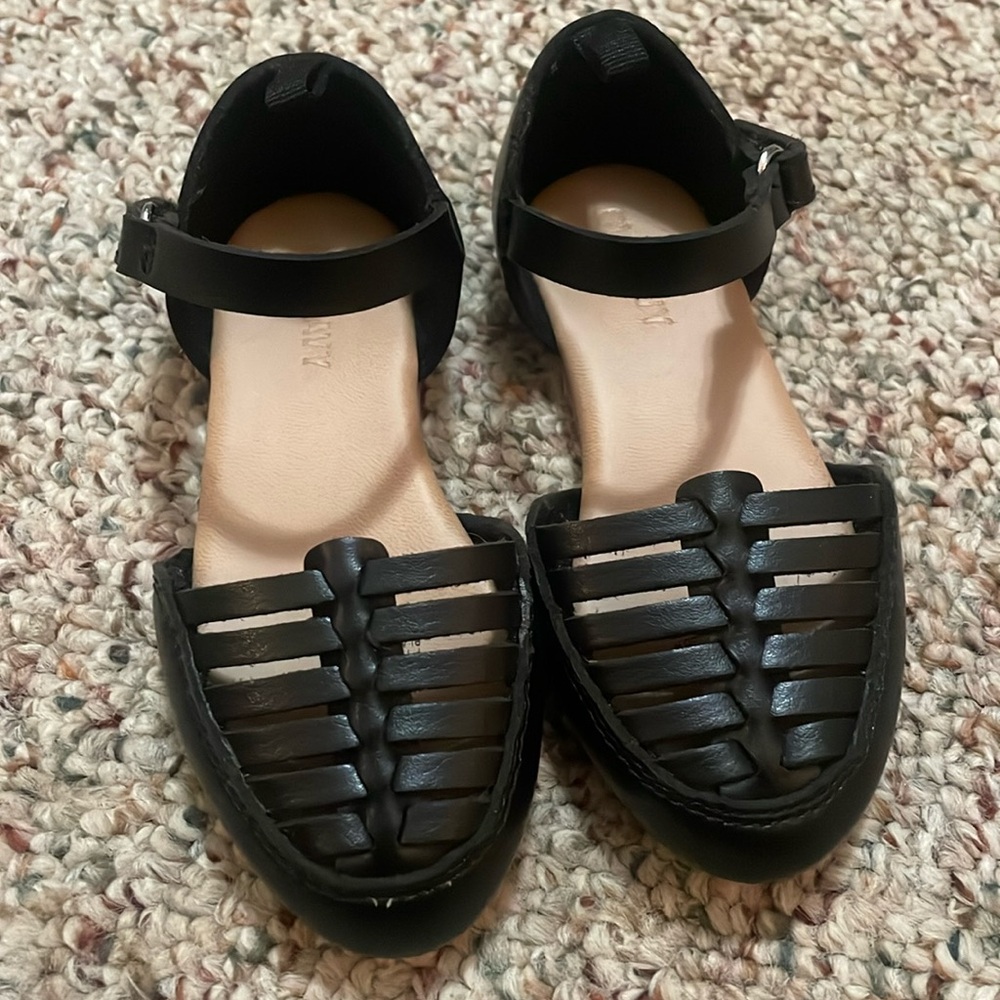 Old Navy size 7 black toddler dressy flats/sandals with ankle strap